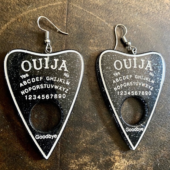 Ouija Planchette Earrings - Picture 5 of 5